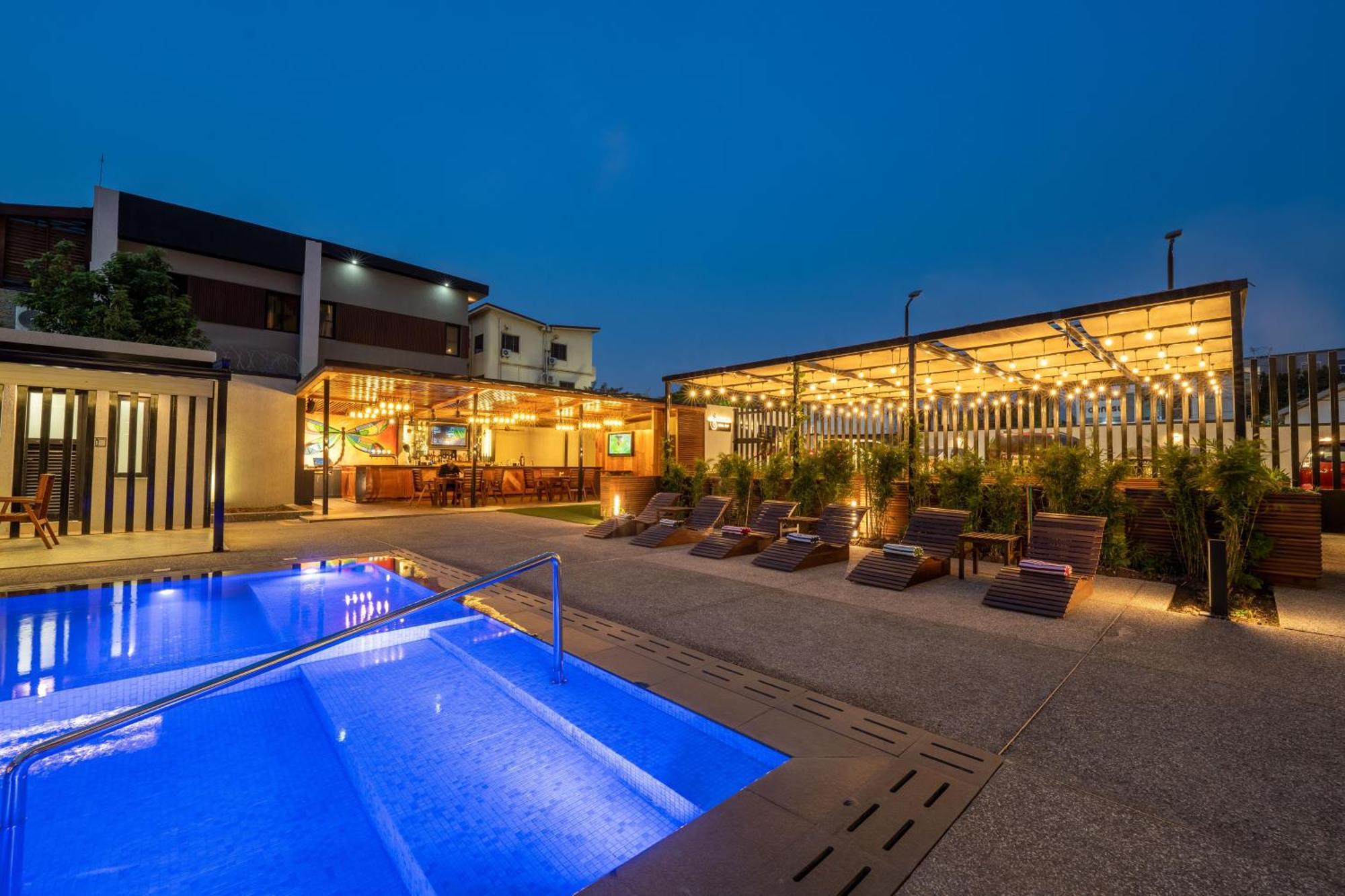 Eden Gardens Hotel Аккра Экстерьер фото